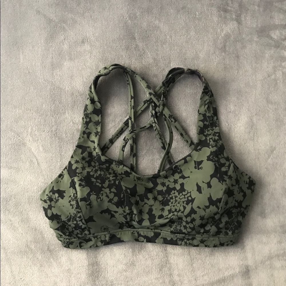 Lululemon sports bra